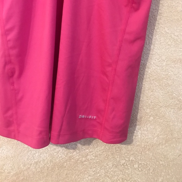 Nike Dri-Fit pink tank top - Picture 7 of 7