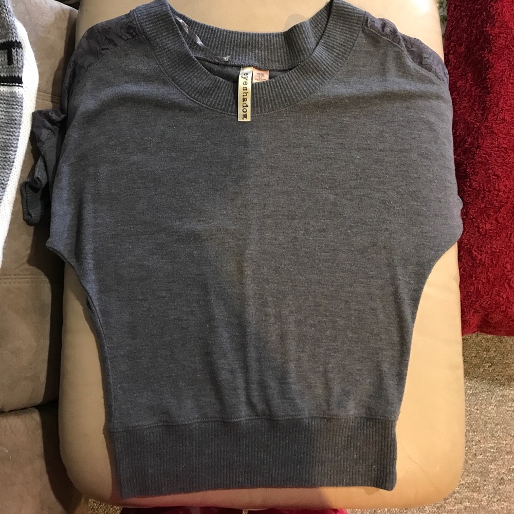 Sweater - Picture 1 of 2