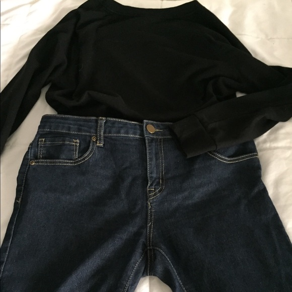 Forever 21 Jeans. - Picture 2 of 3