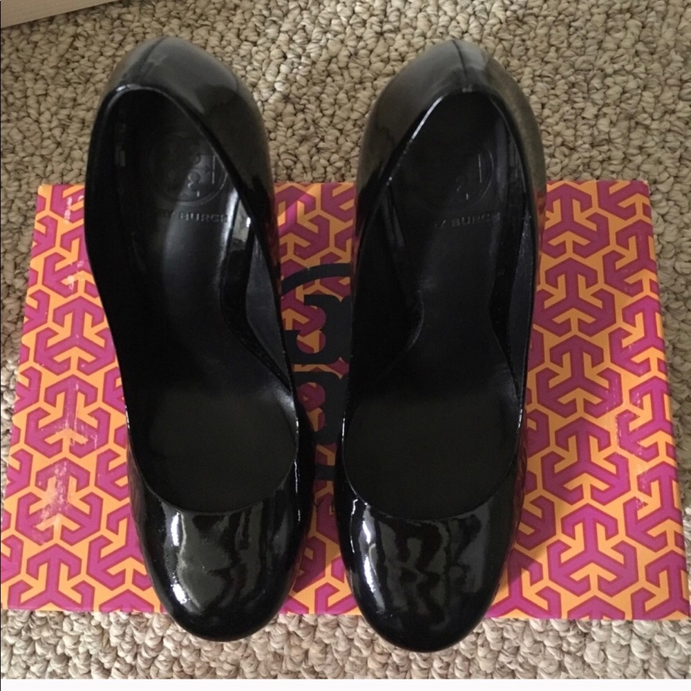 Tory Burch Colin Blk- In time for NYE - Picture 2 of 4