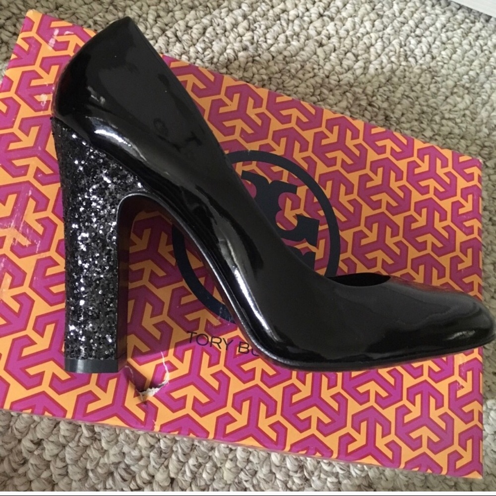 Tory Burch Colin Blk- In time for NYE - Picture 3 of 4