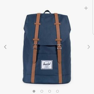 NWT Herschel Retreat backpack in navy/tan
