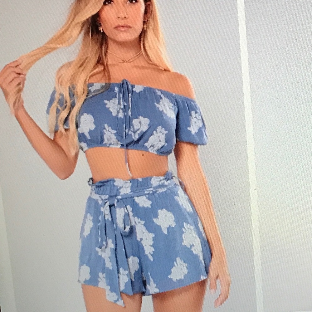 Fashion Nova 2 piece set