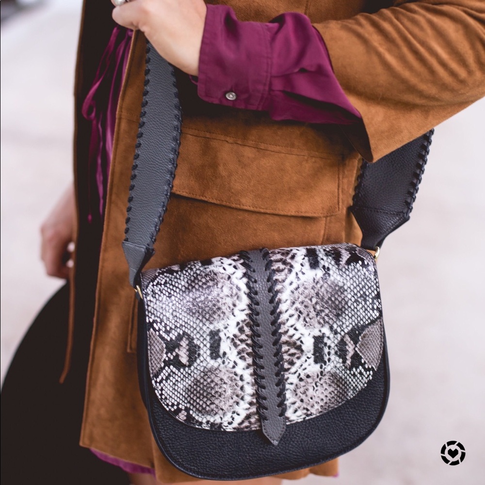 Crossbody bag