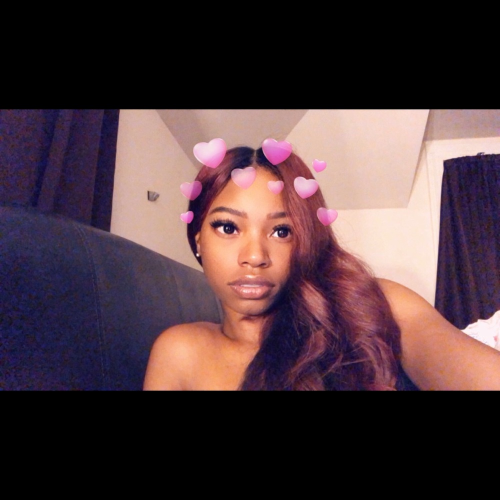 Meet your Posher, Brit