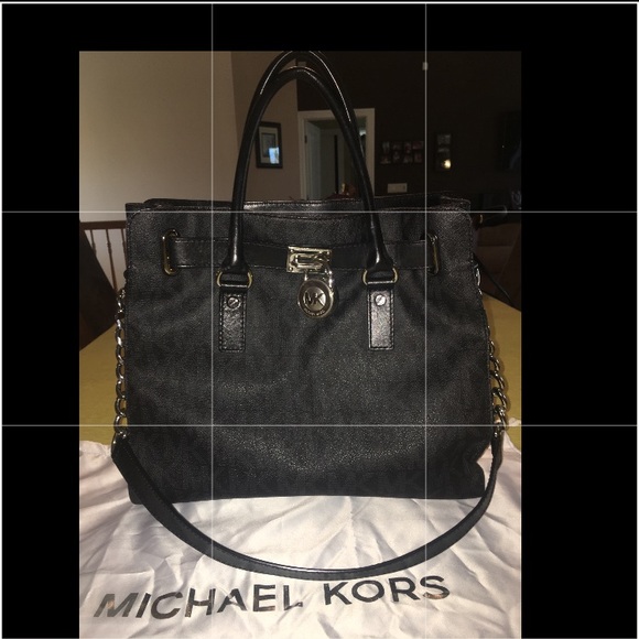 Michael Kors Handbags - Michael Kors Hamilton bag!💕
