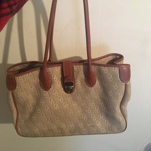 Dooney & Bourke bag