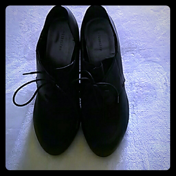 BLACK TIE UPS - Picture 1 of 4