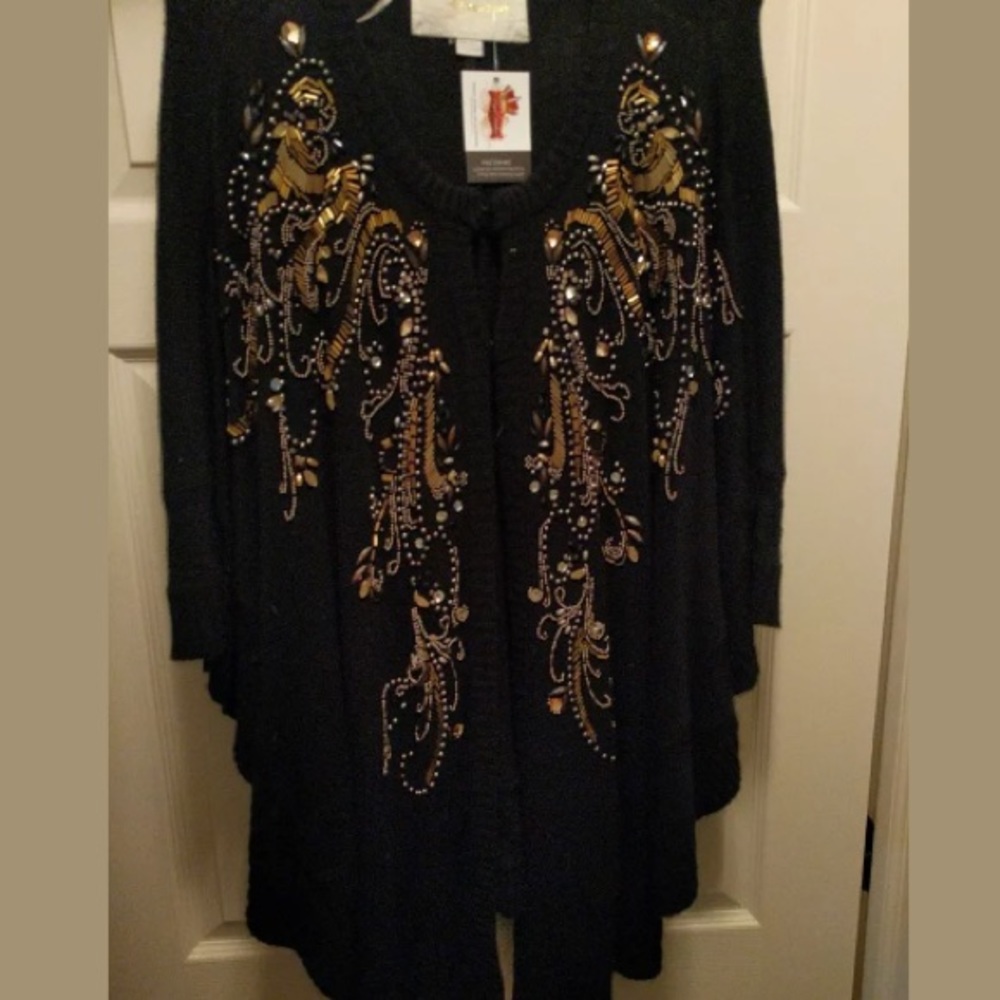 beaded black wool poncho Champagne and strawberry