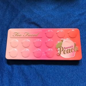 Too faced sweet peach palette