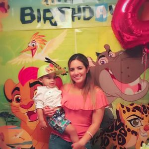 Meet your Posher, Nicole