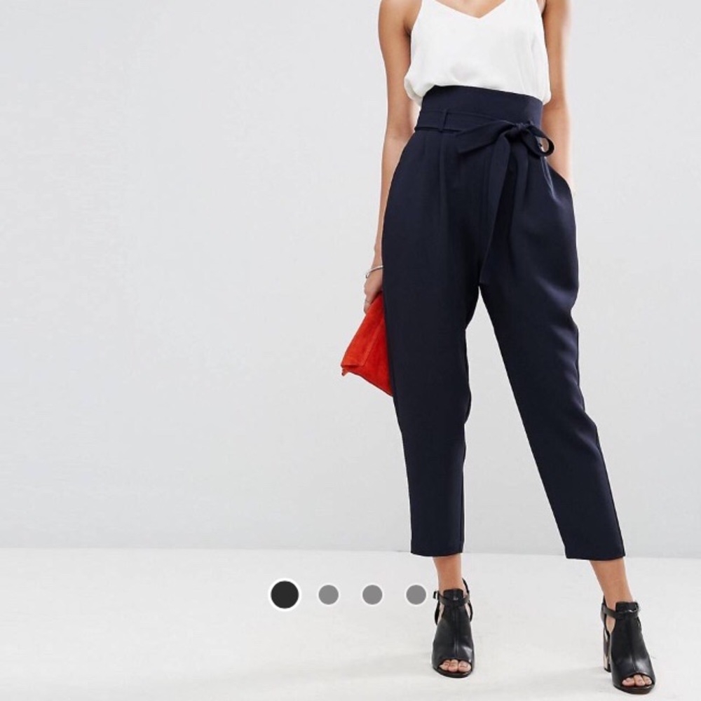 High waisted pants with belt