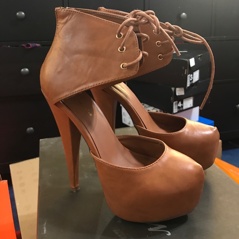 Caramel heels