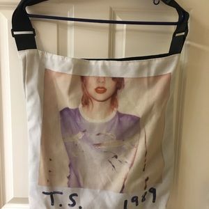 Taylor Swift 1989 shoulder bag