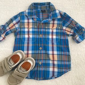 GAP button up shirt