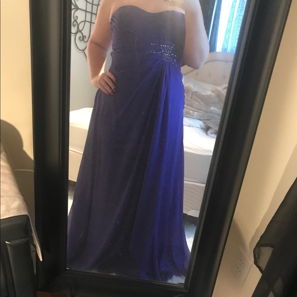 La Femme prom gown