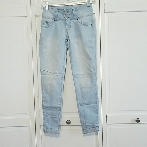 Jeans - Picture 1 of 2