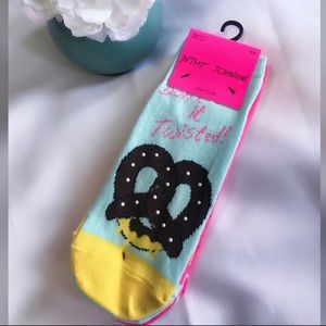 Betsey Johnson 6-Pair Socks