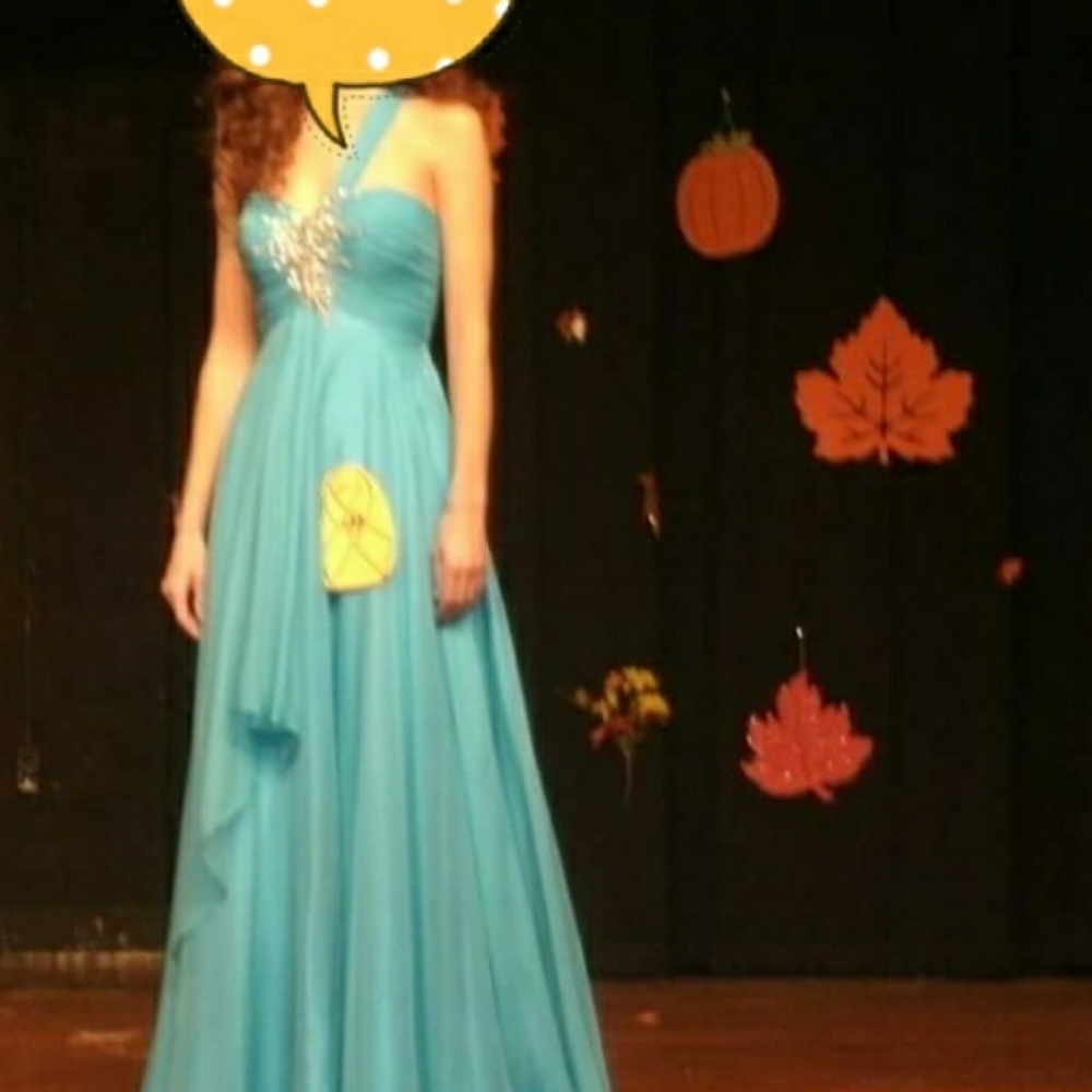 !SOLD! Pageant prom homecoming formal dress