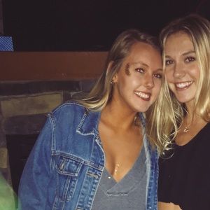 Meet your Posher, Isabel