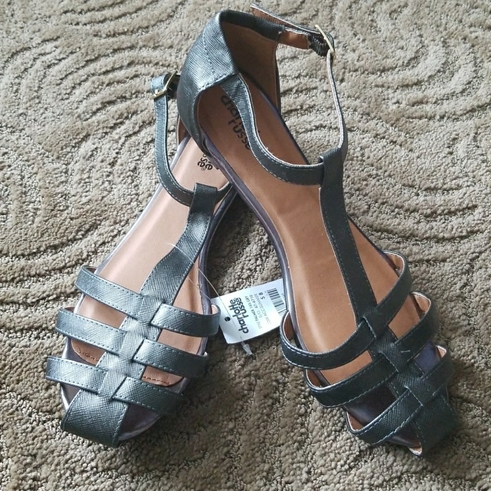 Charlotte Russe Palmer 165 Gray Sandal