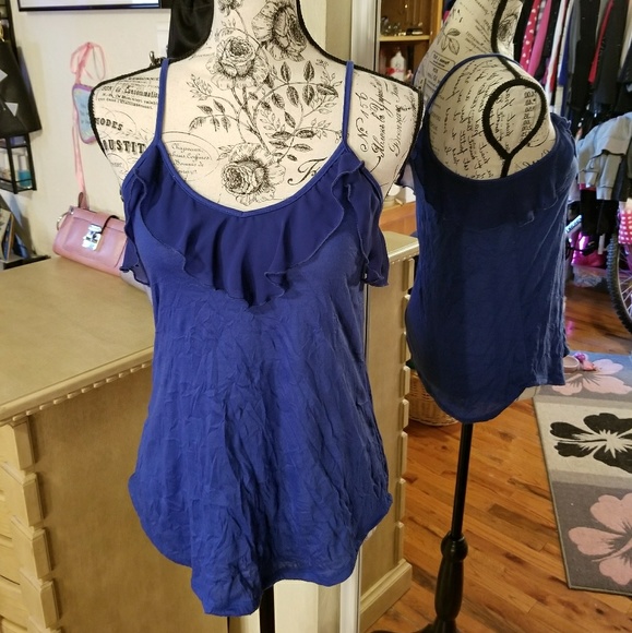 *BOGO🌹Super Cute Ruffle Top🌹 - Picture 6 of 6