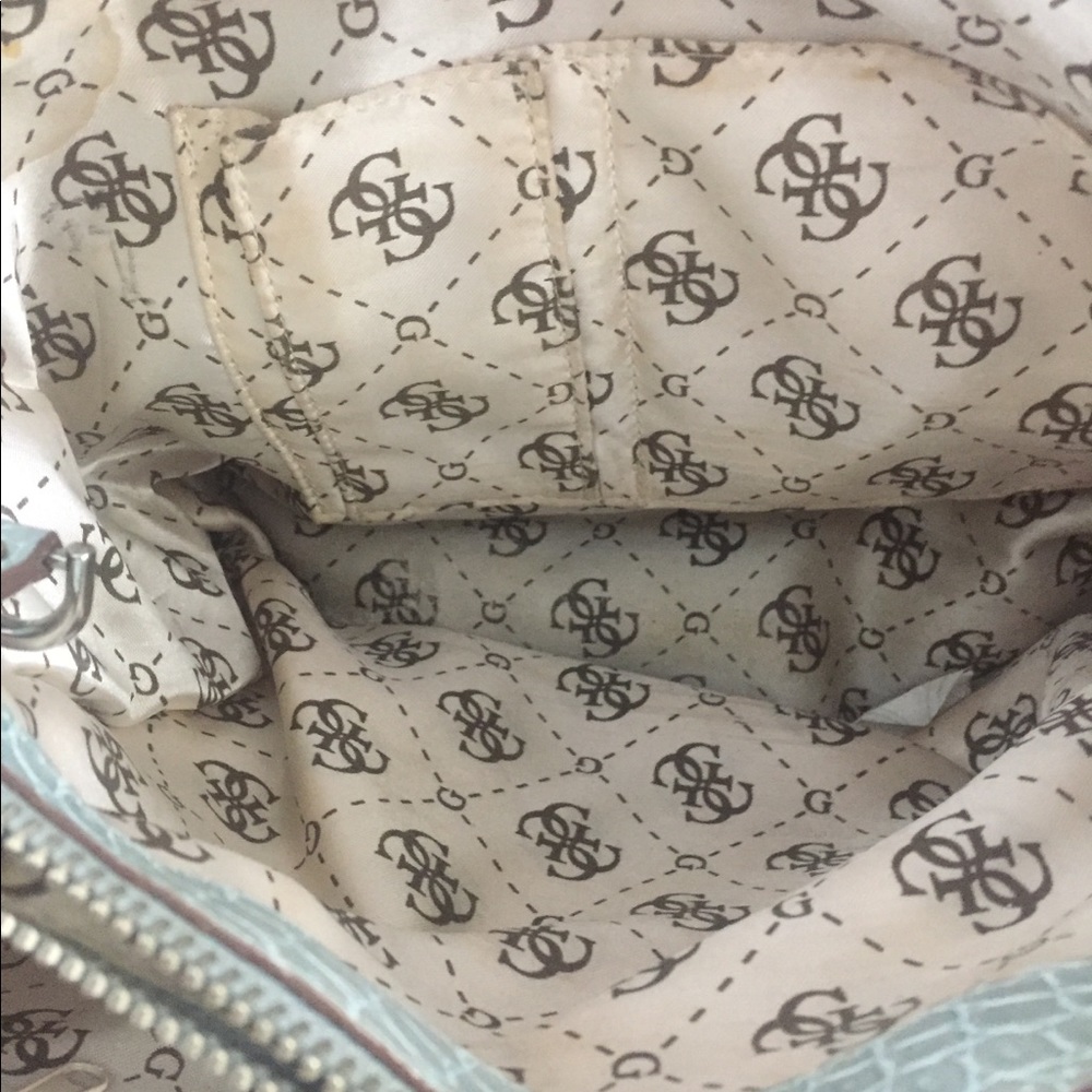 Guess Handbag - Picture 6 of 8