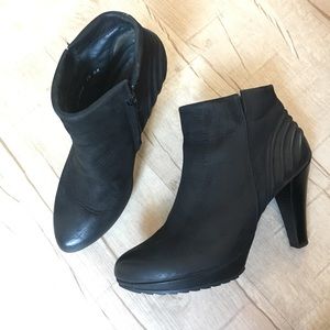 Paul Green Joslin Pleated Bootie