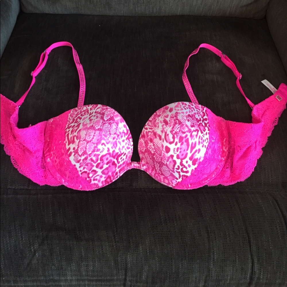VS PINK strap/strapless bra!