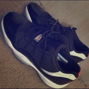 Retro Jordan 11’s Size 5.5
