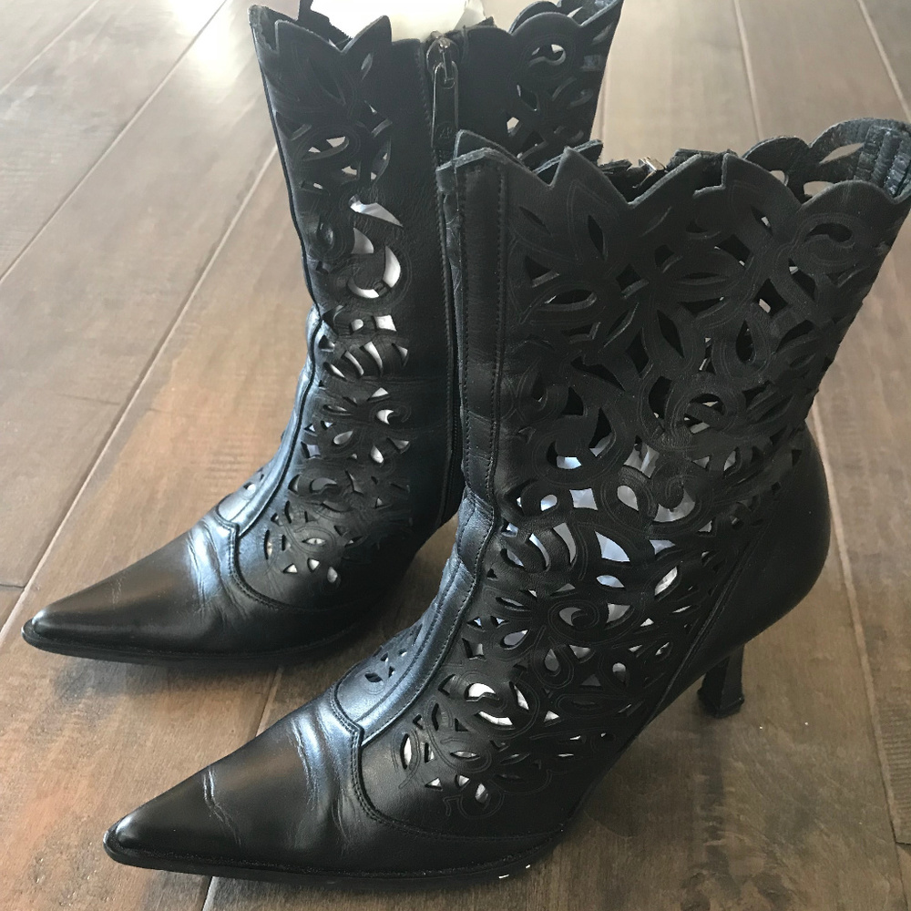 Angela Falconi Italian Leather Black Ankle Boots