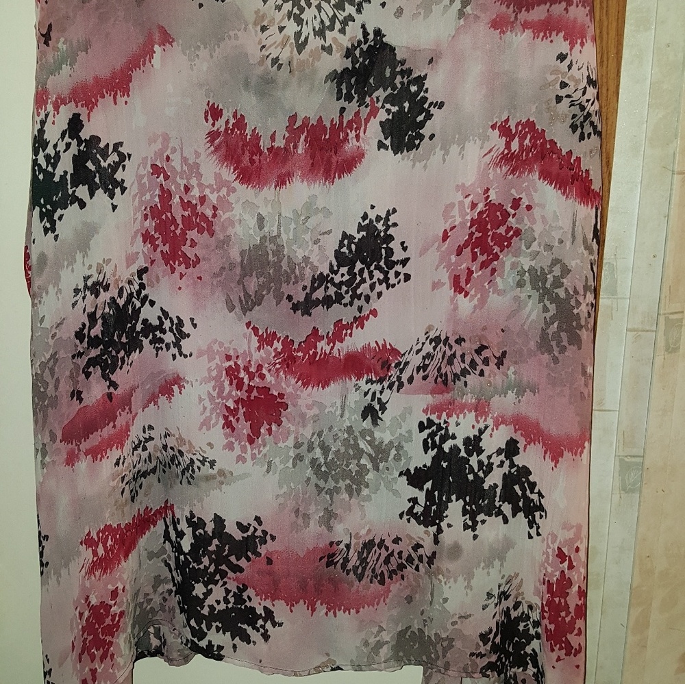 Ladies Top - Picture 2 of 3