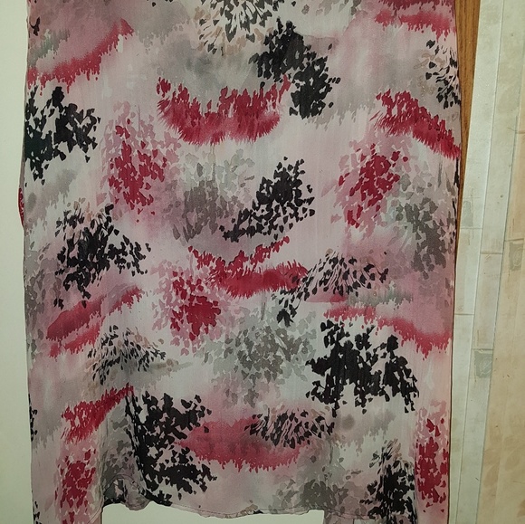 Ladies Top - Picture 2 of 3