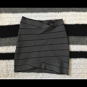 BCBGMAXAZRIA mini power skirt size small