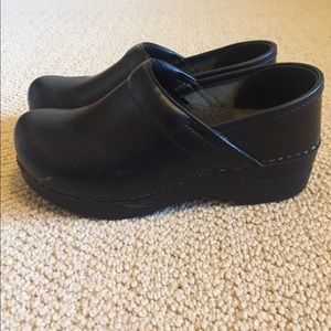Black Dansko Nurses Shoes