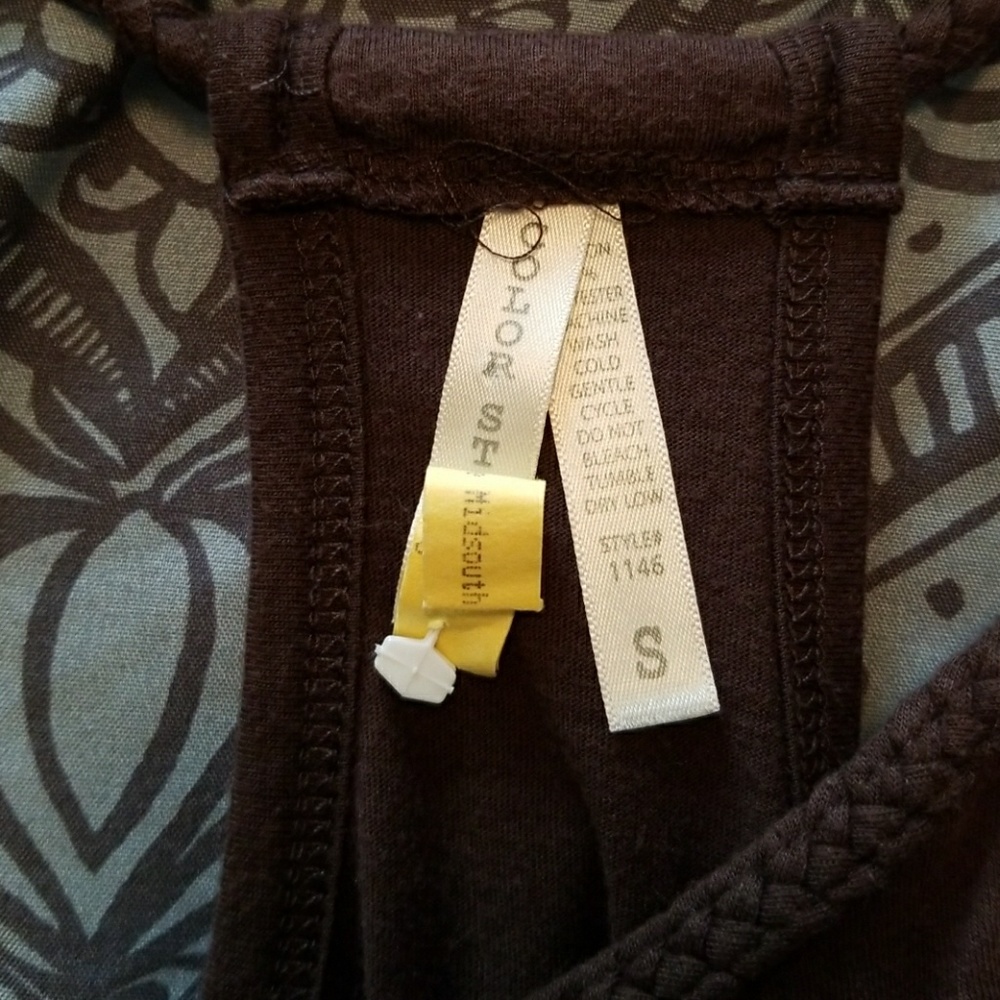 Clothes - Picture 3 of 3