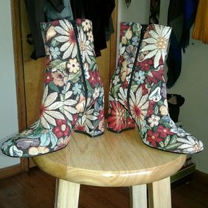Jonak Paris floral fabric block heel boots 40 9.5