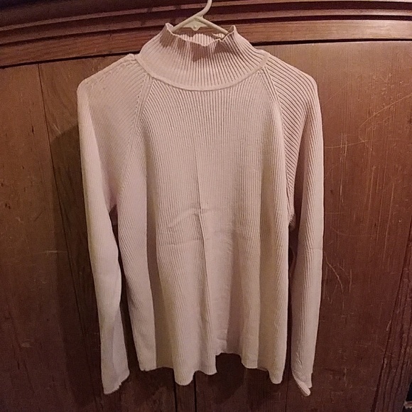 Sweater - Picture 1 of 2
