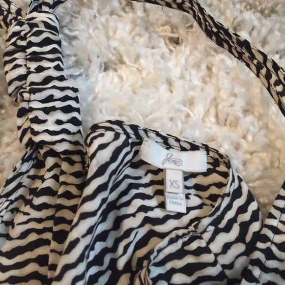 Joie XS Silk racerback tank top with knot detail - Picture 3 of 3