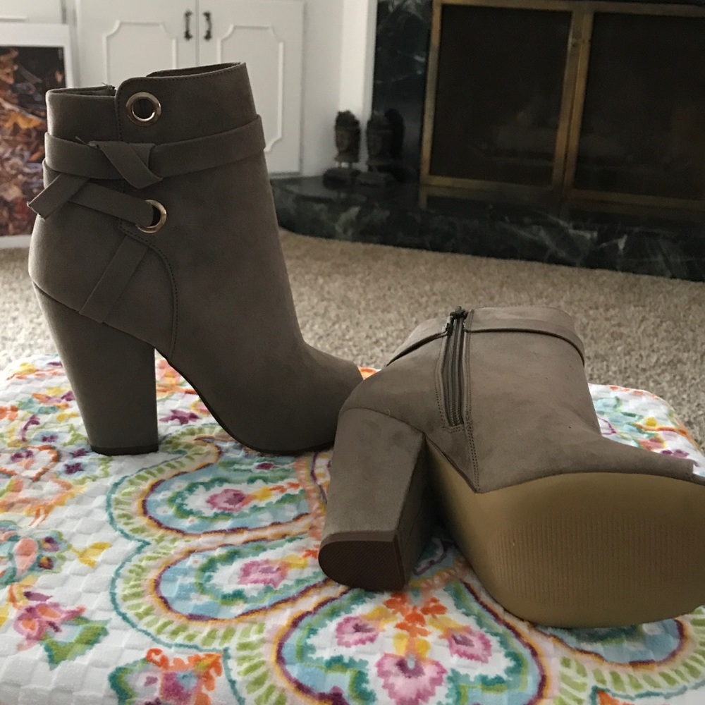 Booties, Remy Shoes - Picture 3 of 3