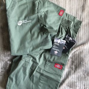 NWT Dickies scrubs