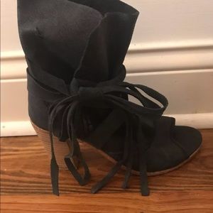 Free people leather wrap around peep toe bootie 7