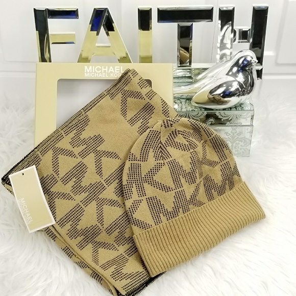 Michael Kors Accessories - SOLD OUT MICHAEL KORS SCARF & HAT SET TAN/BLK