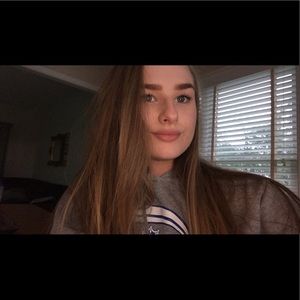 Meet your Posher, Kayla