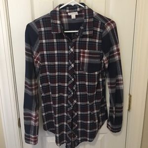 Multi patterned plaid flannel😍