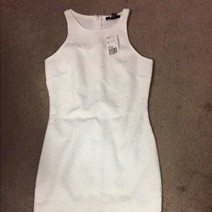 new!! 2 dresses black and white get both for 25$