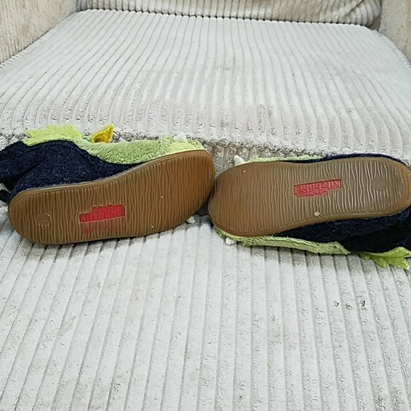 Dragon Slippers - Picture 6 of 8