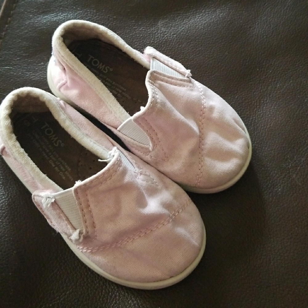 Toms tiny shoes