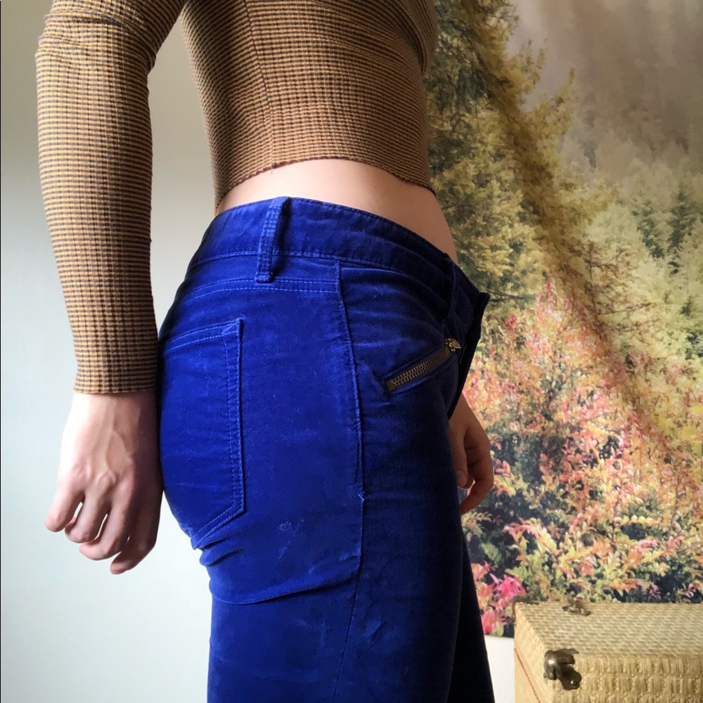 ✨Host Pick✨Gap 1969 blue velvet low rise jeans - Picture 2 of 6