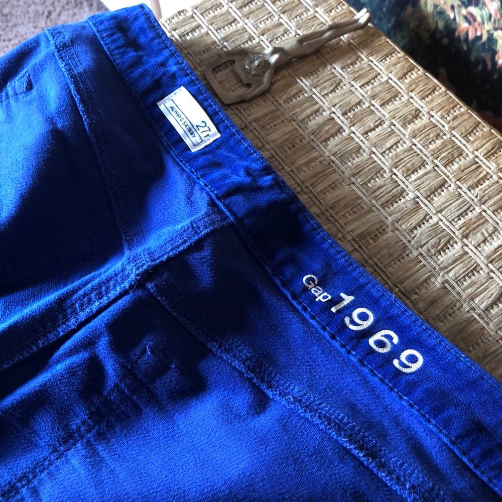 ✨Host Pick✨Gap 1969 blue velvet low rise jeans - Picture 5 of 6